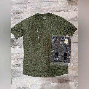 Under armour bundle of 2 tshirts